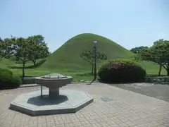 Silla tomb at Daereungwon