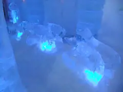 Igloo hotel ice statue