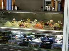 Ice cream to relieve the heat